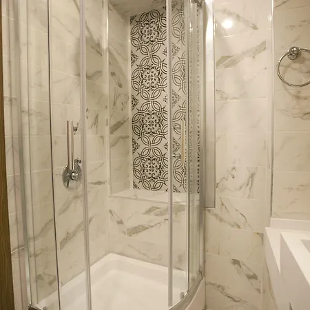 Pera Line Отель 2*