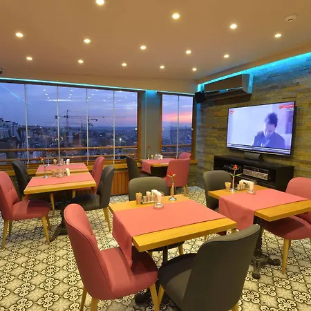 Pera Line Отель 2*