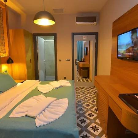 Pera Line 2* Istanbul