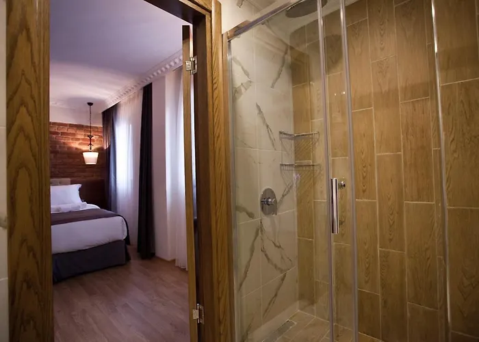 Pera Line 2* Istanbul