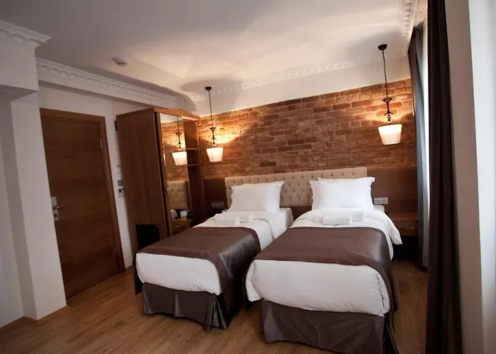 Pera Line 2* Istanbul