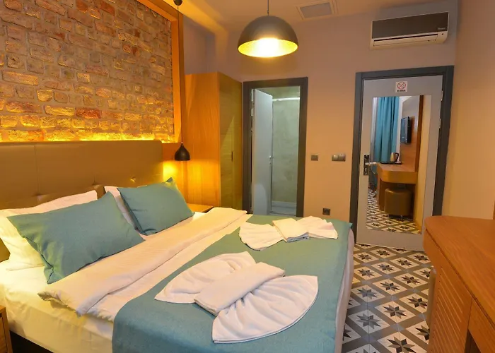 Pera Line 2* Istanbul