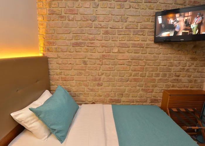 Pera Line 2* Istanbul