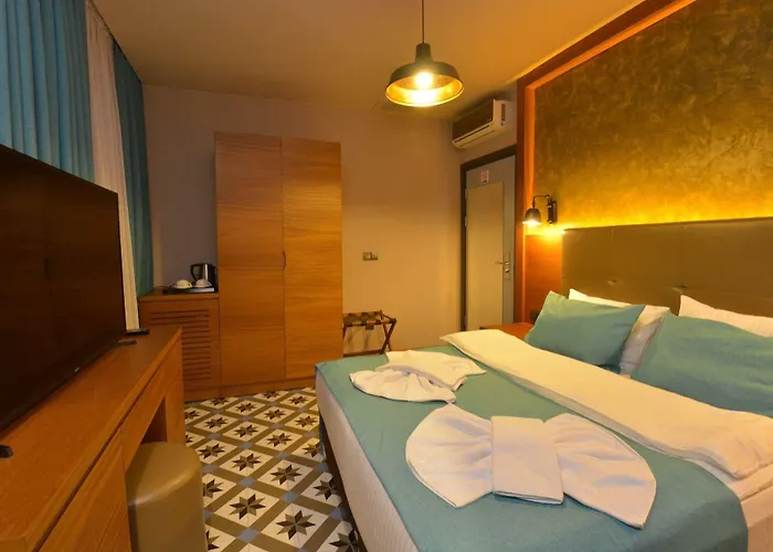 Pera Line 2* Provincia di Istanbul