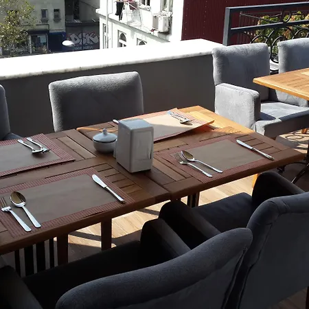 Pera Line 2* Istambul