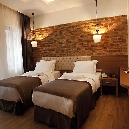 Pera Line Hotel